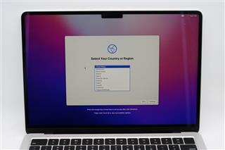 APPLE MACBOOK AIR A2681 - 8GB - 256GB - M2 CHIP - 2022 - 13.6